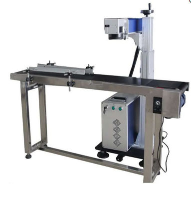 Machine de marquage laser à fibre volante en ligne à grande vitesse pour les codes et les dates des bouteilles en plastique