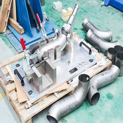 Machine de découpe laser 3D pour tubes, découpe par arc et découpe par trou de tubes métalliques de forme spéciale
