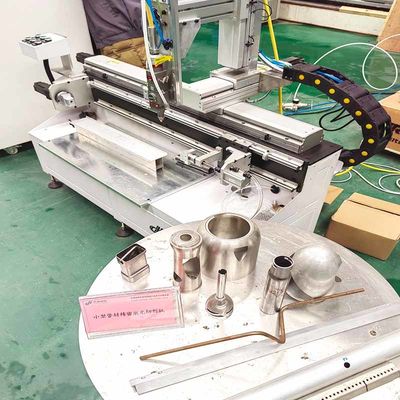 Machines de découpe pneumatiques à chuck