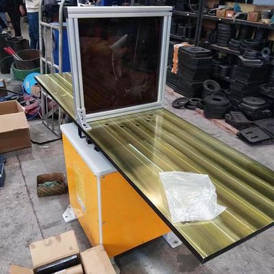 Machine de découpe laser pour produits en fibres de carbone